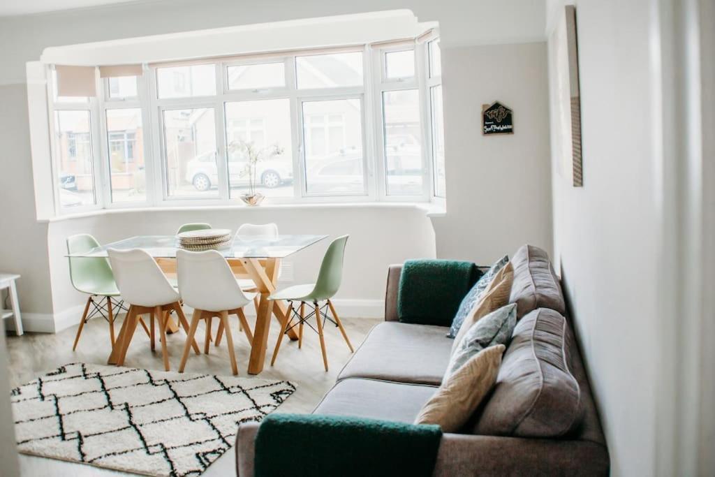 Apartamento Coastal Haven In Leigh-On-Sea Southend-on-Sea Exterior foto