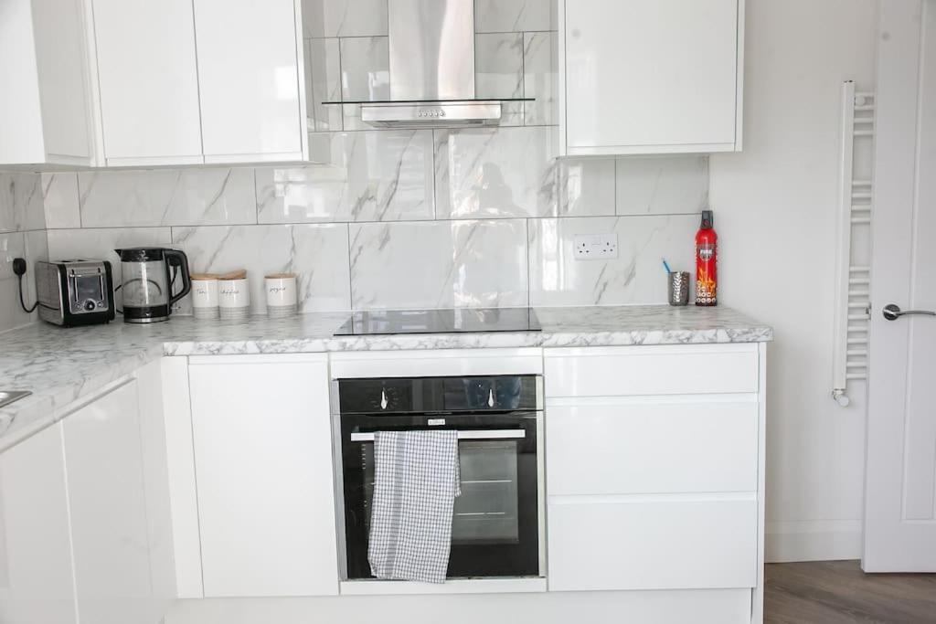 Apartamento Coastal Haven In Leigh-On-Sea Southend-on-Sea Exterior foto